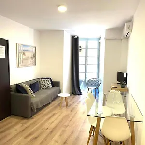 S2plaza De La Merced Especial Grupos Con Parking Apartment Malaga